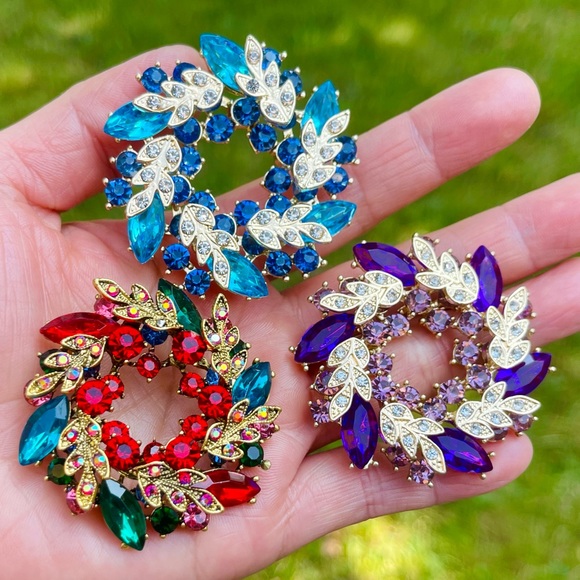 Wreath Brooch Double Layer Rhinestone Brooch Christmas Brooch Laurel Wreath Pin - Picture 5 of 6